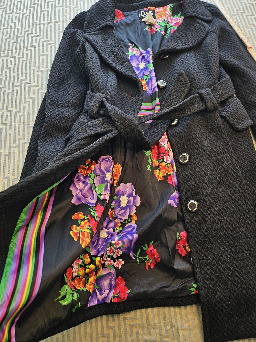 Vintage D&G Dolce & Gabbana Black Textured Wool Blend Belted Coat Floral IT 42 - Picture 7 of 8